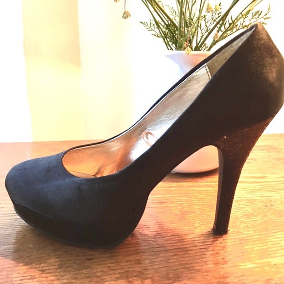 Black glitter heels **SOLD** - Picture 3 of 7